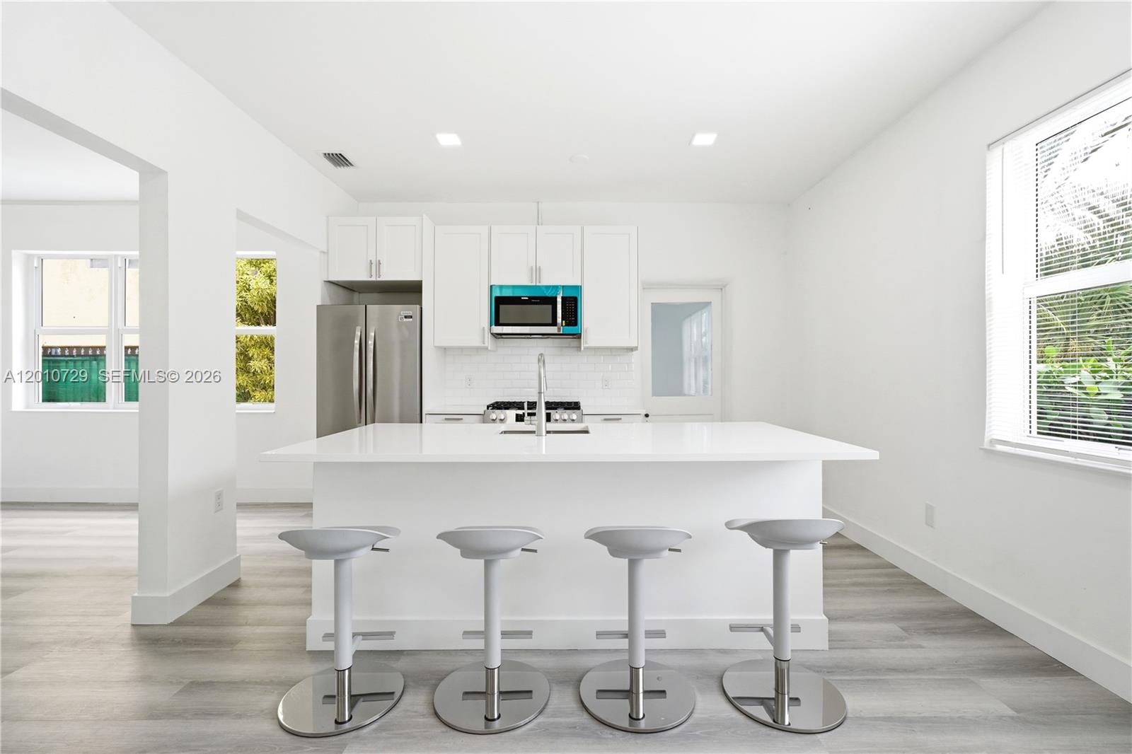   /  3289 sq. ft. $ 2026-04-30 0 Photo