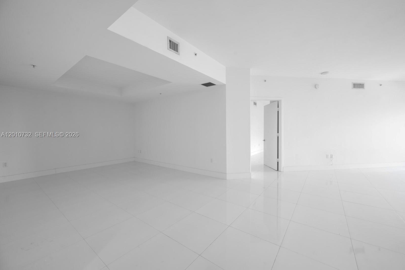 Photo of 17301 Biscayne Blvd  #808, North Miami Beach, Florida, 33160 - 