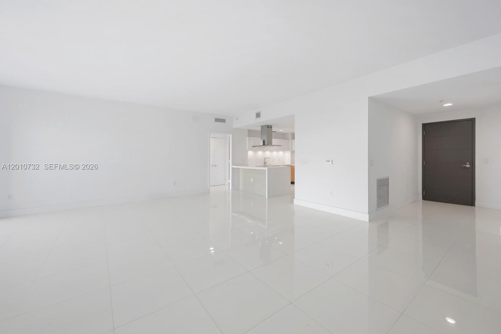 Photo of 17301 Biscayne Blvd  #808, North Miami Beach, Florida, 33160 - 
