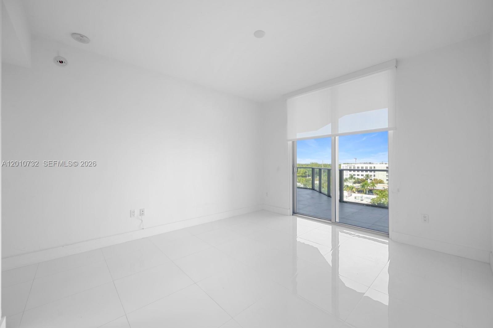 Photo of 17301 Biscayne Blvd  #808, North Miami Beach, Florida, 33160 - 