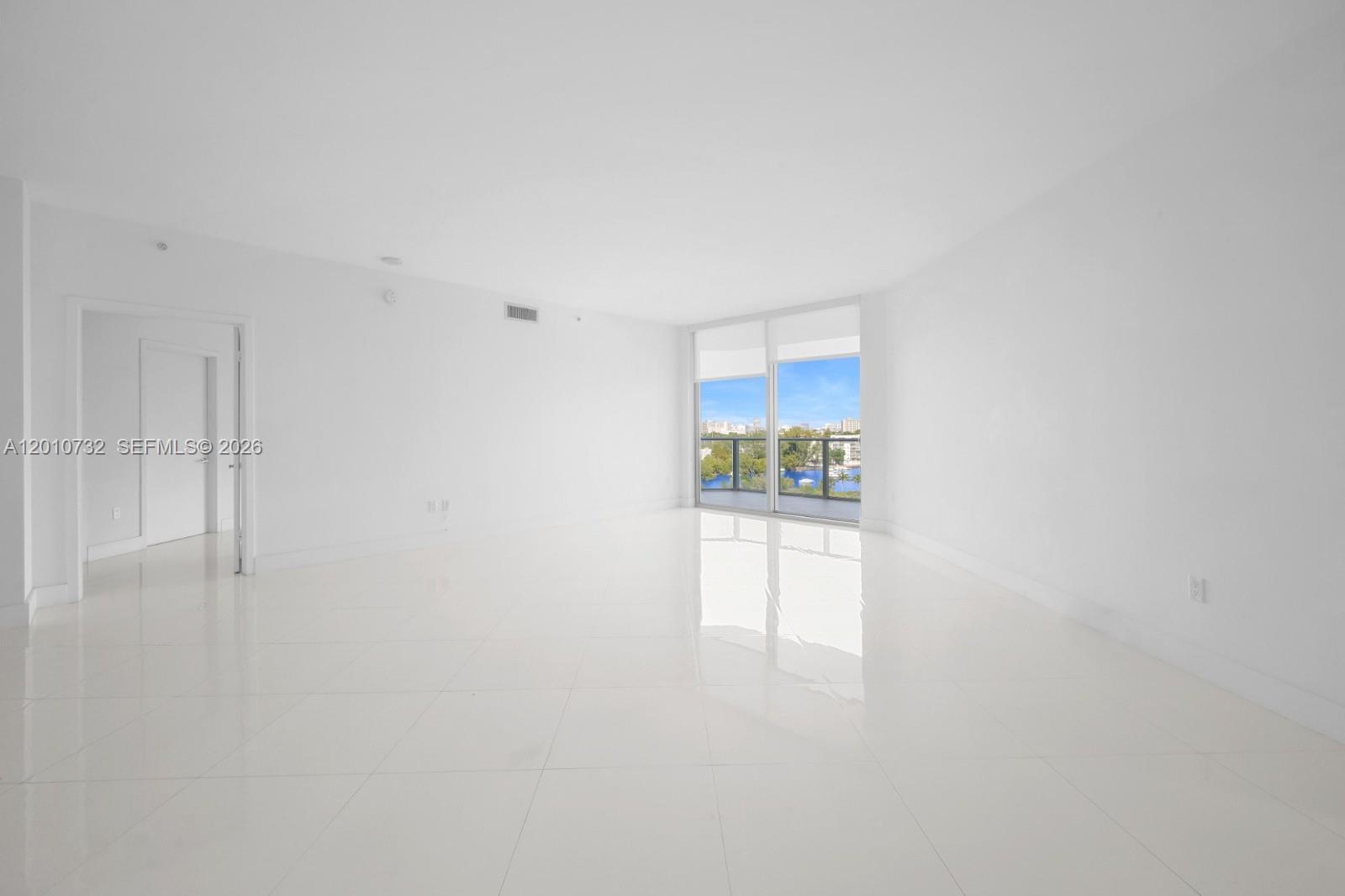 Photo of 17301 Biscayne Blvd  #808, North Miami Beach, Florida, 33160 - 
