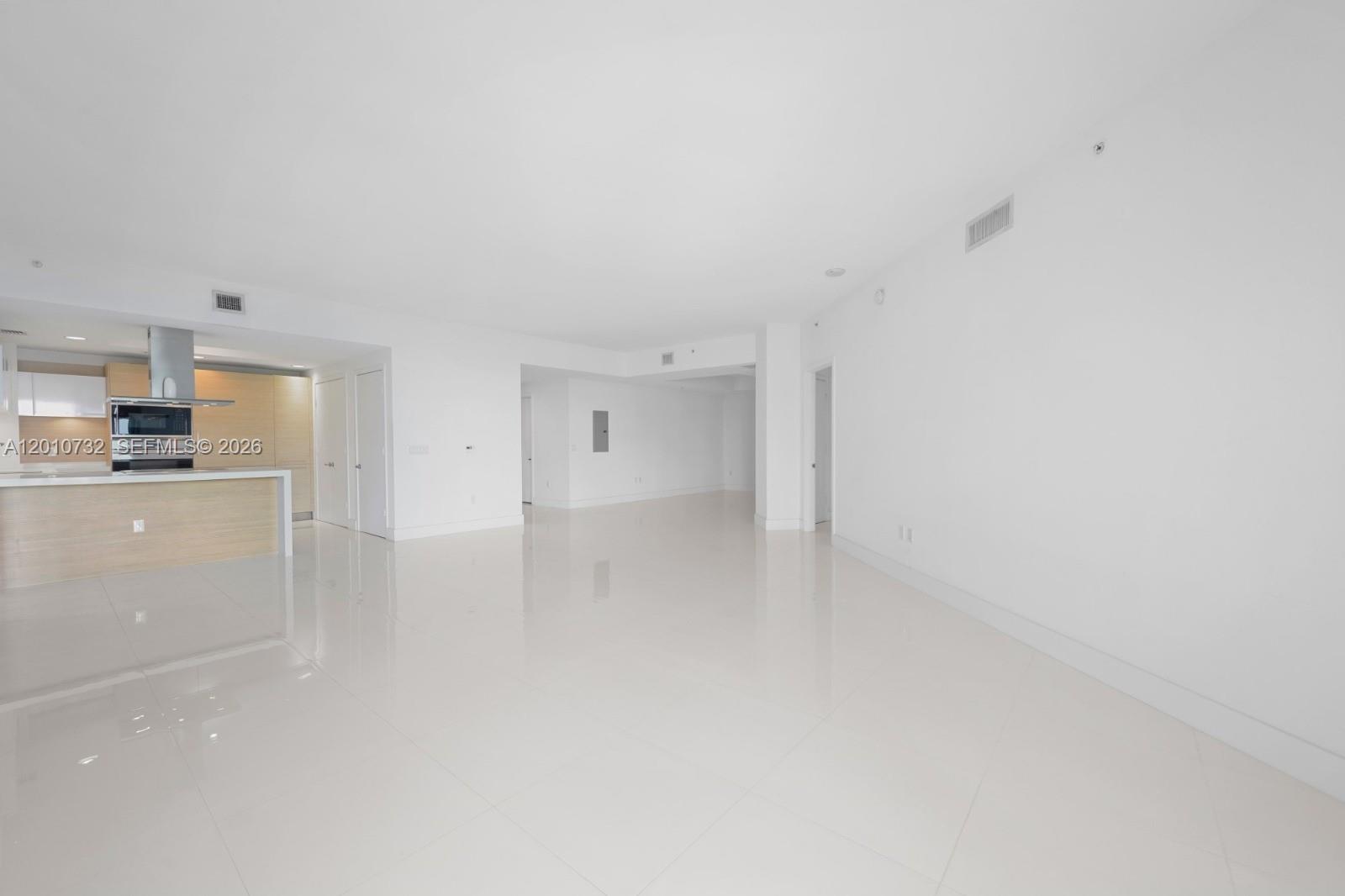 Photo of 17301 Biscayne Blvd  #808, North Miami Beach, Florida, 33160 - 
