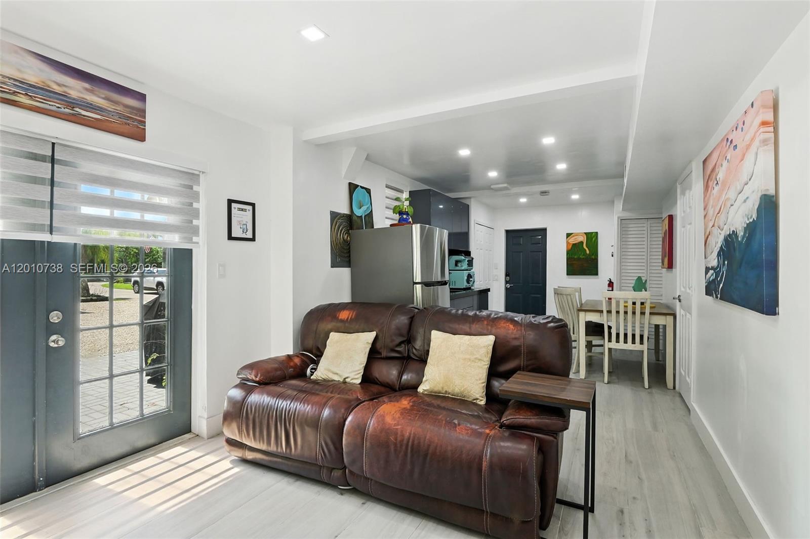   /  2394 sq. ft. $ 2026-04-30 0 foto