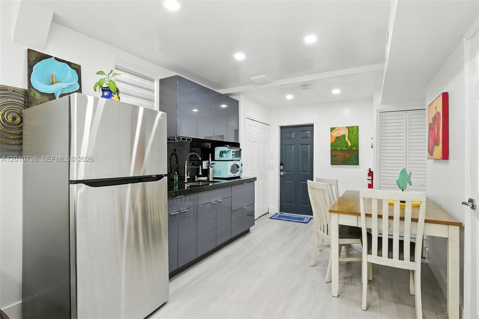   /  2394 sq. ft. $ 2026-04-30 0 foto