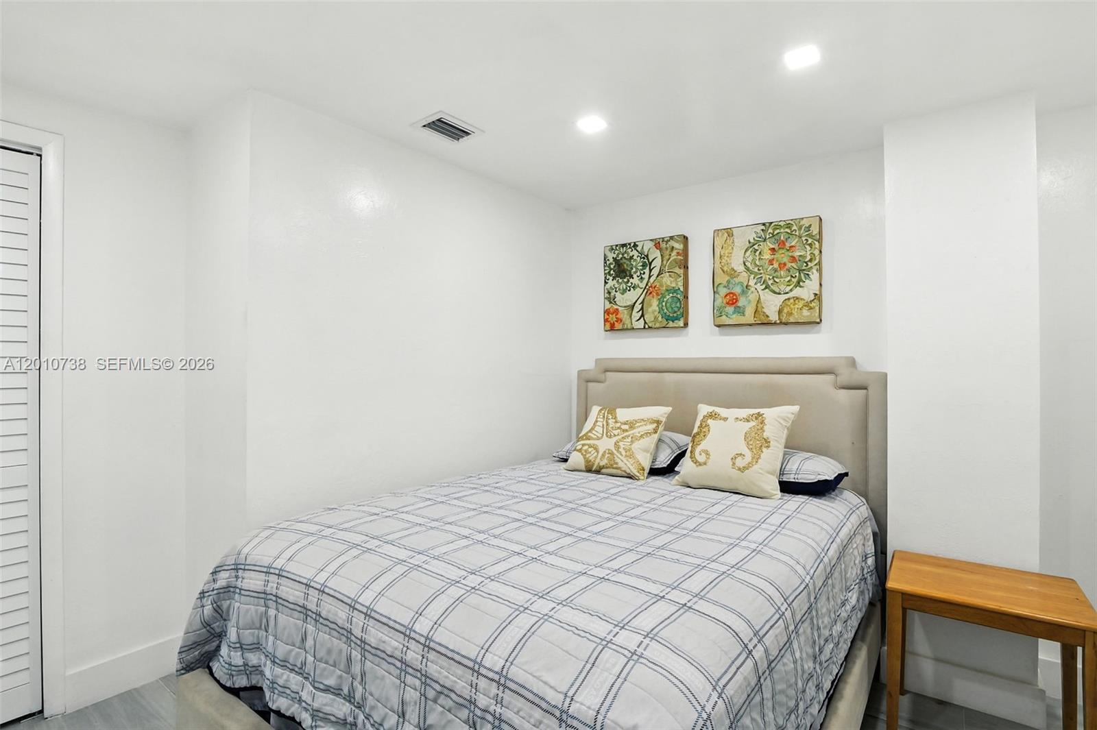   /  2394 sq. ft. $ 2026-04-30 0 foto