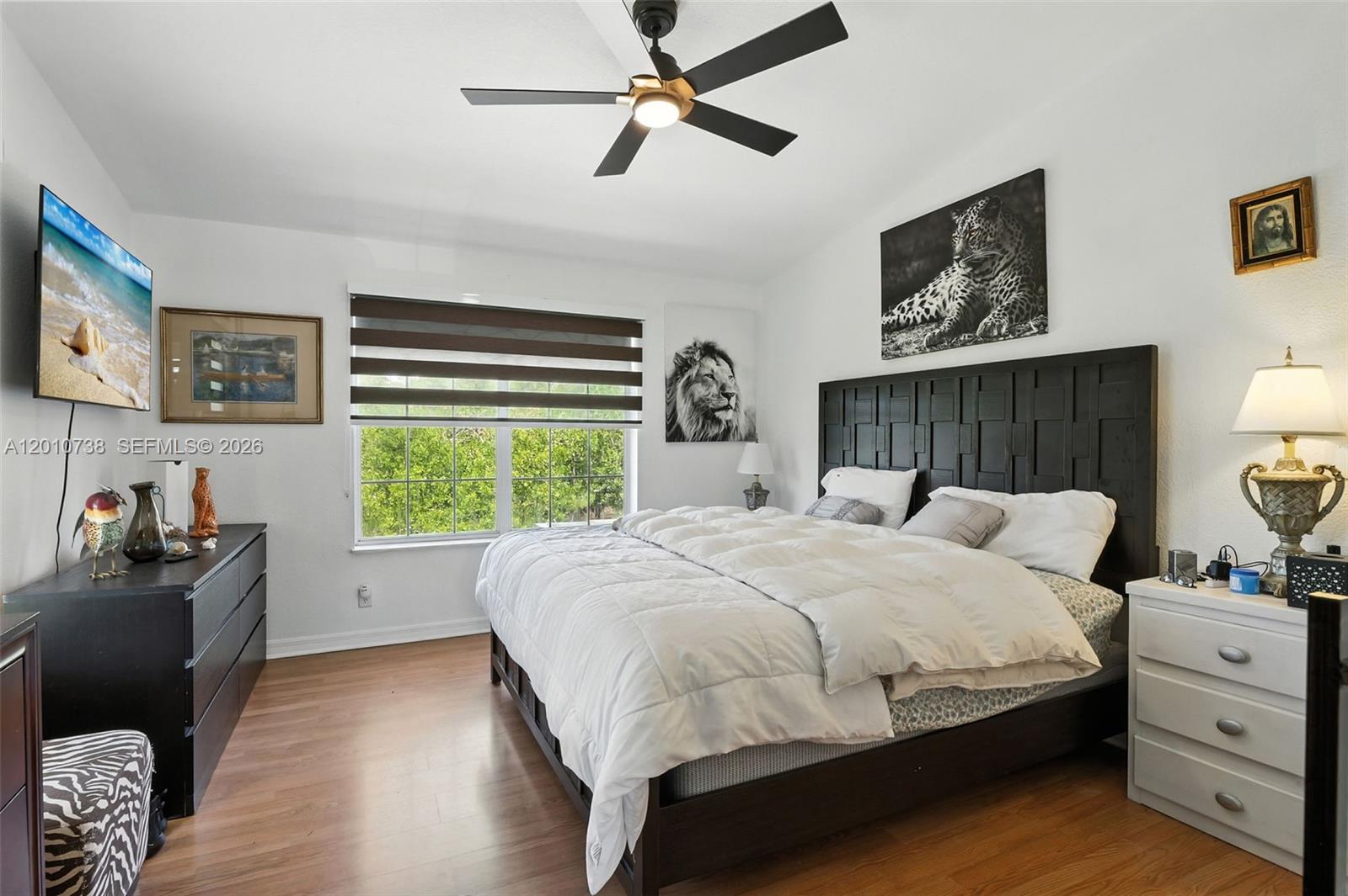   /  2394 sq. ft. $ 2026-04-30 0 foto