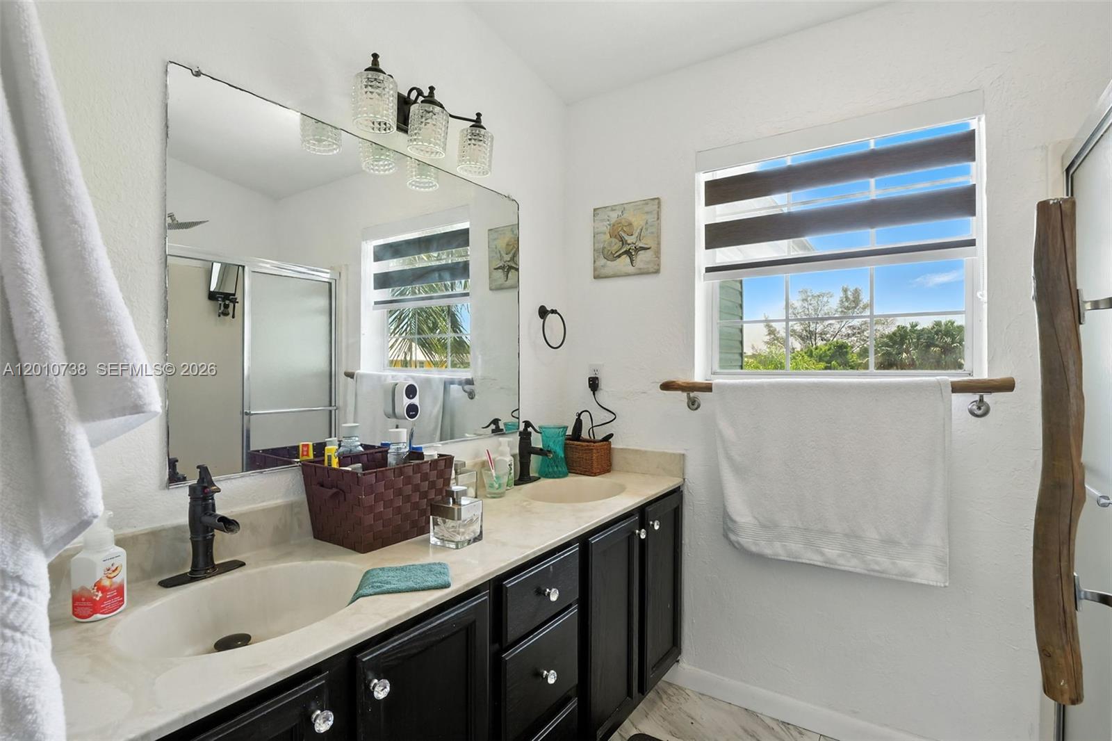   /  2394 sq. ft. $ 2026-04-30 0 foto