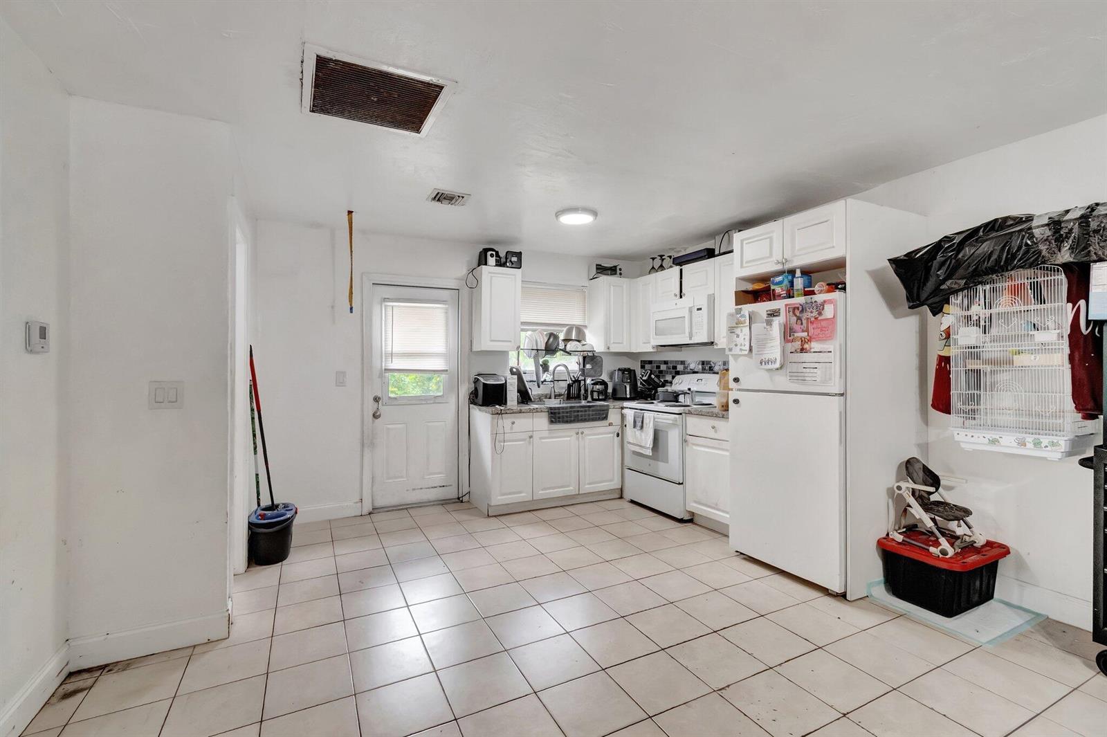 A  / 0  sq. ft. $ 2026-05-01 0 Photo