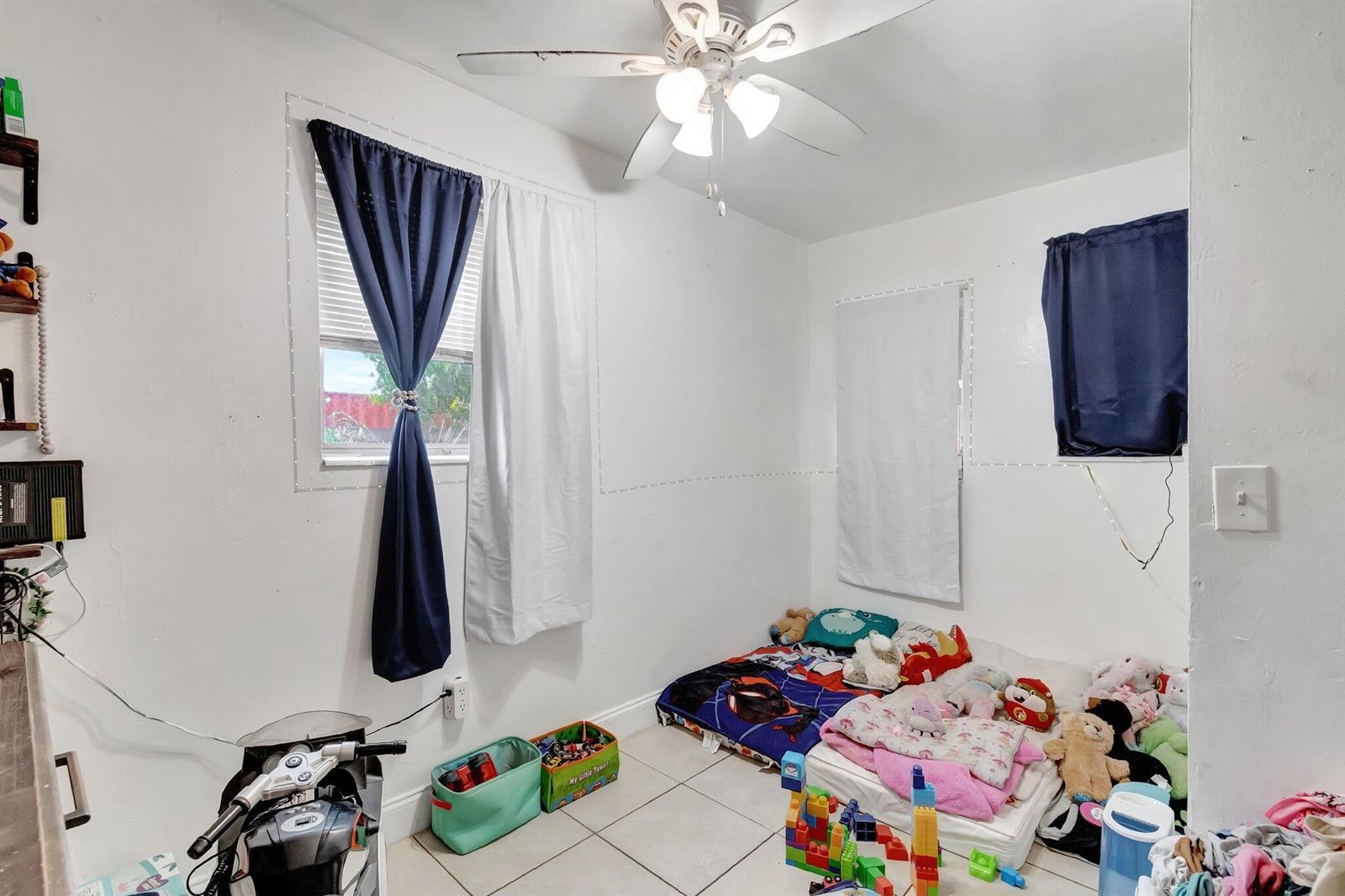 A  / 0  sq. ft. $ 2026-05-01 0 Photo