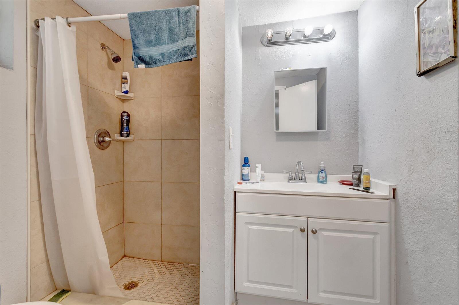 A  / 0  sq. ft. $ 2026-05-01 0 Photo