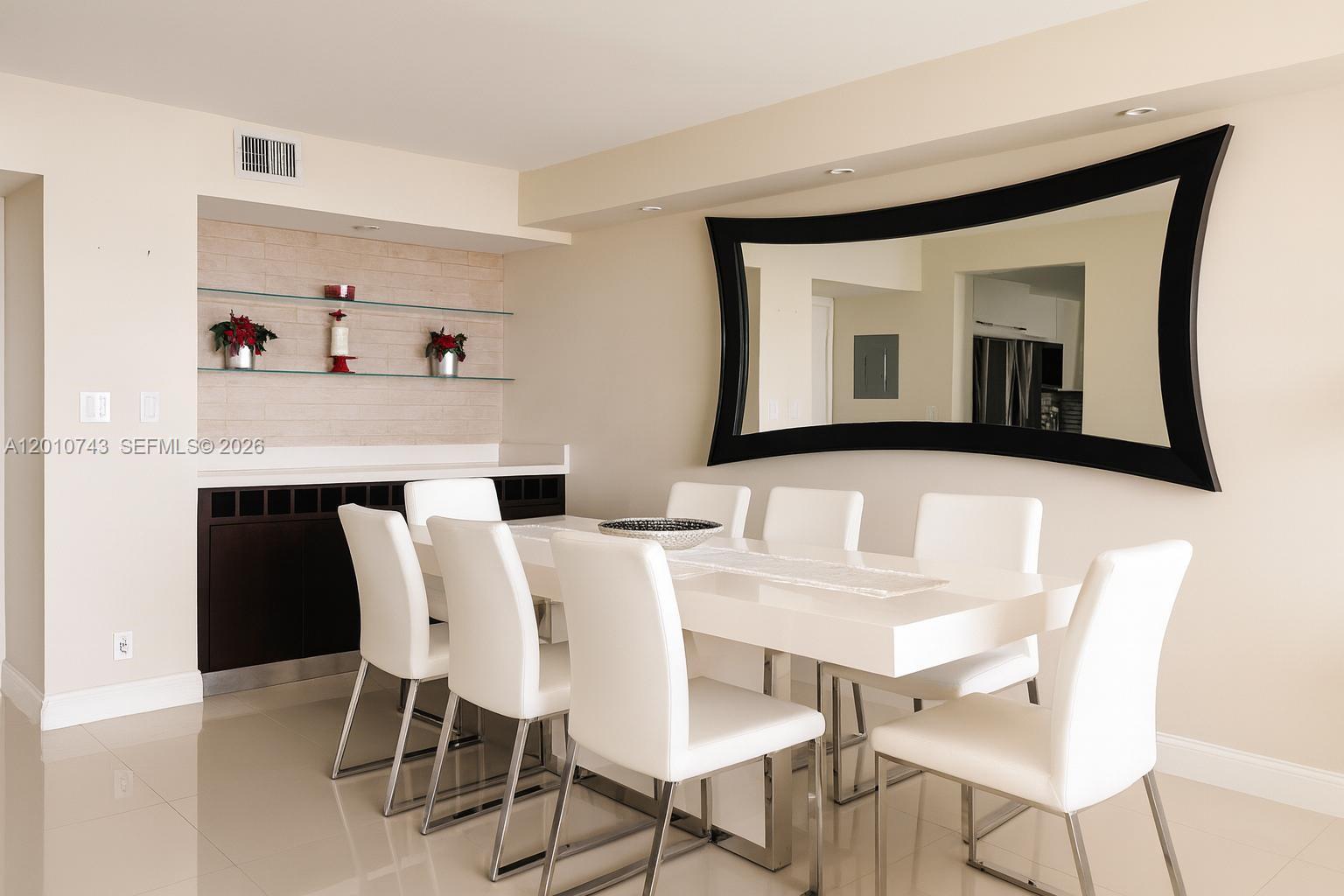 See details 1026 2 / 2 1521 sq. ft. $ 2026-04-30 0 Photo