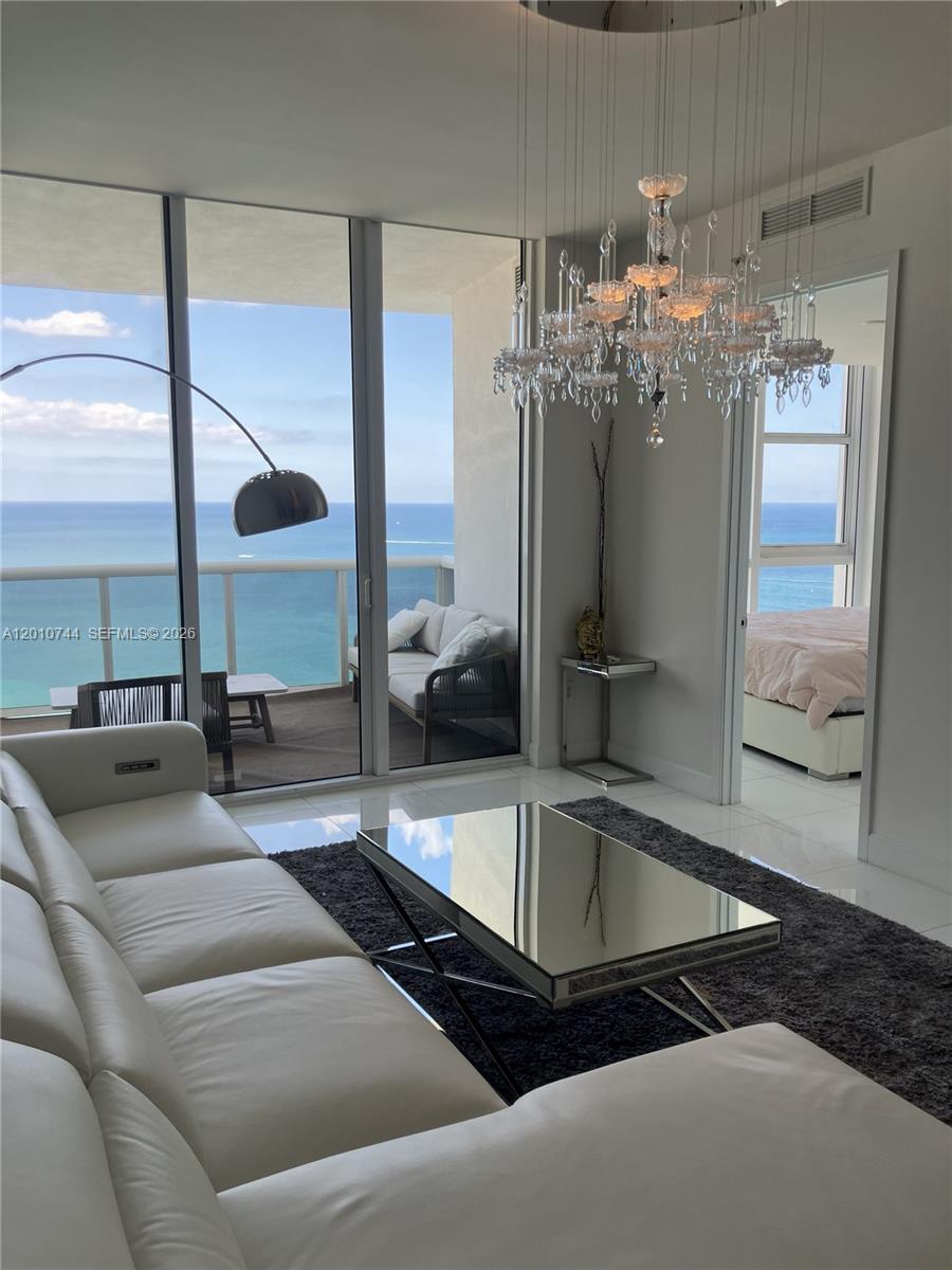 3708 2 / 3 1570 sq. ft. $ 2026-04-30 0 Photo
