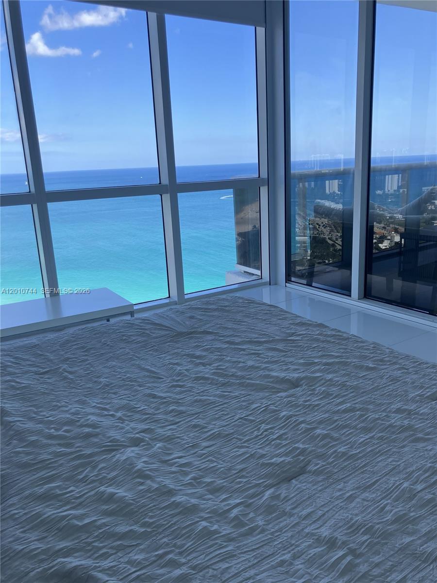 3708 2 / 3 1570 sq. ft. $ 2026-04-30 0 Photo