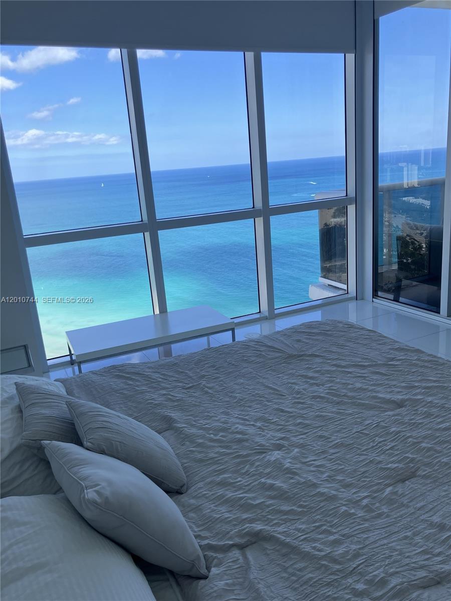 3708 2 / 3 1570 sq. ft. $ 2026-04-30 0 Photo