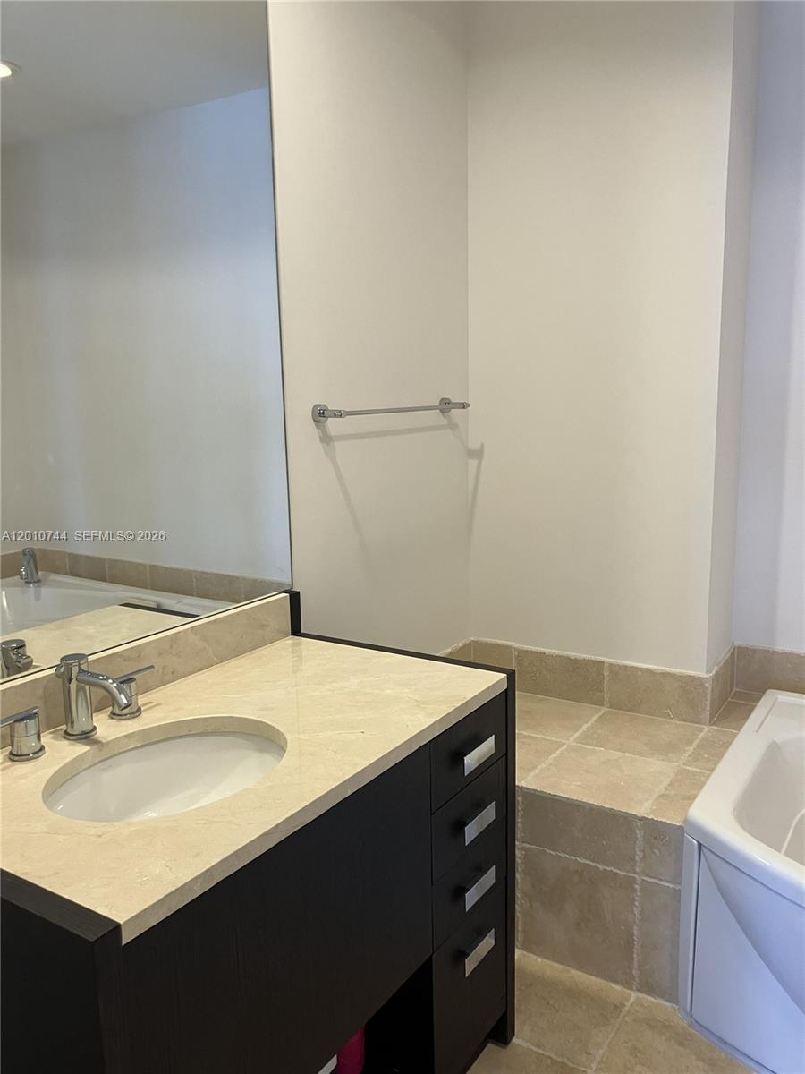 3708 2 / 3 1570 sq. ft. $ 2026-04-30 0 Photo