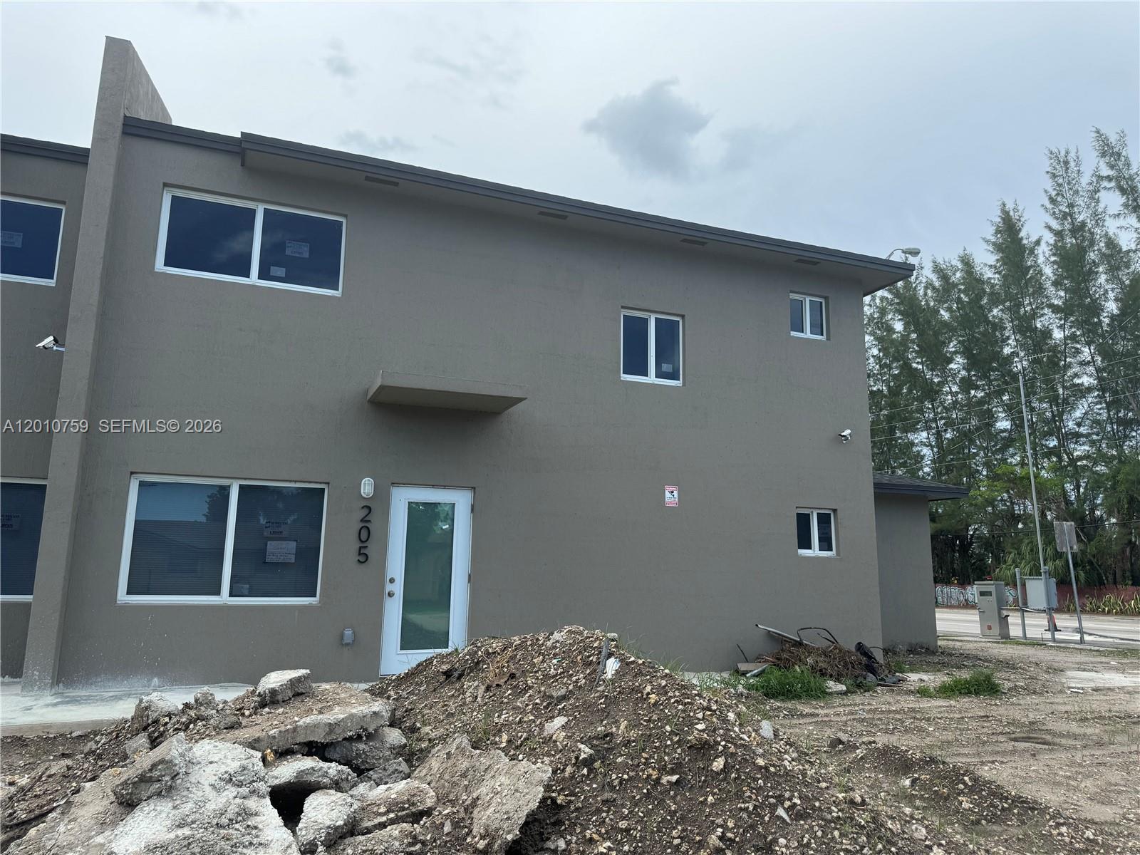 See details / 6756 sq. ft. $ 2026-04-30 0 Photo