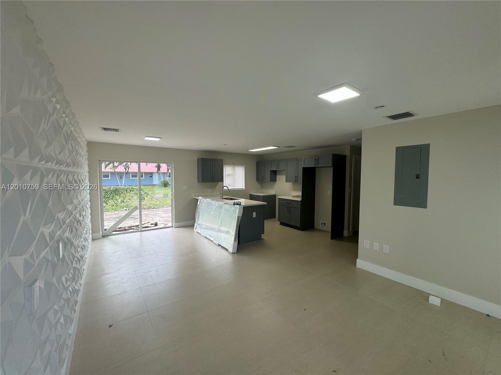 See details / 6756 sq. ft. $ 2026-04-30 0 Photo