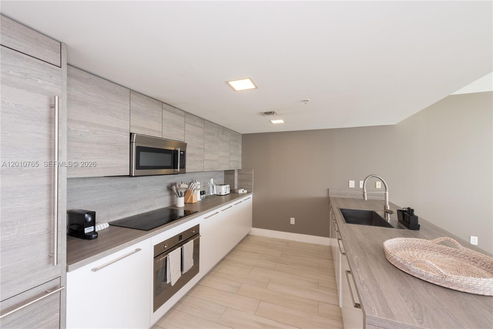 Photo of 400 Sunny Isles Blvd  #1518, Sunny Isles Beach, Florida, 33160 - 