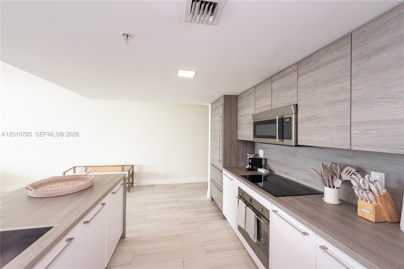 Photo of 400 Sunny Isles Blvd  #1518, Sunny Isles Beach, Florida, 33160 - 