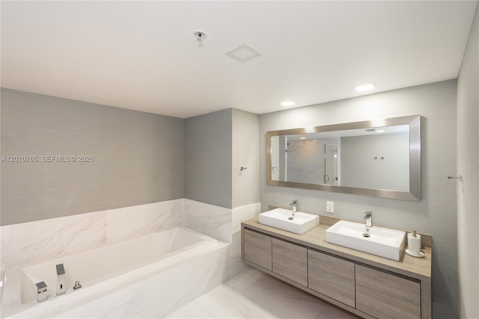 Photo of 400 Sunny Isles Blvd  #1518, Sunny Isles Beach, Florida, 33160 - 