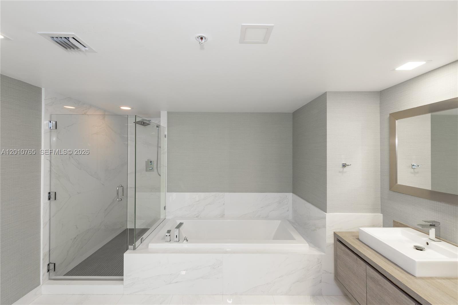 Photo of 400 Sunny Isles Blvd  #1518, Sunny Isles Beach, Florida, 33160 - 