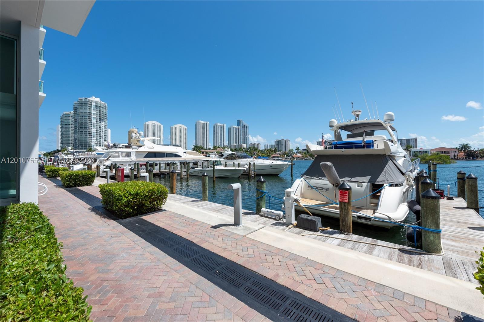 Photo of 400 Sunny Isles Blvd  #1518, Sunny Isles Beach, Florida, 33160 - 