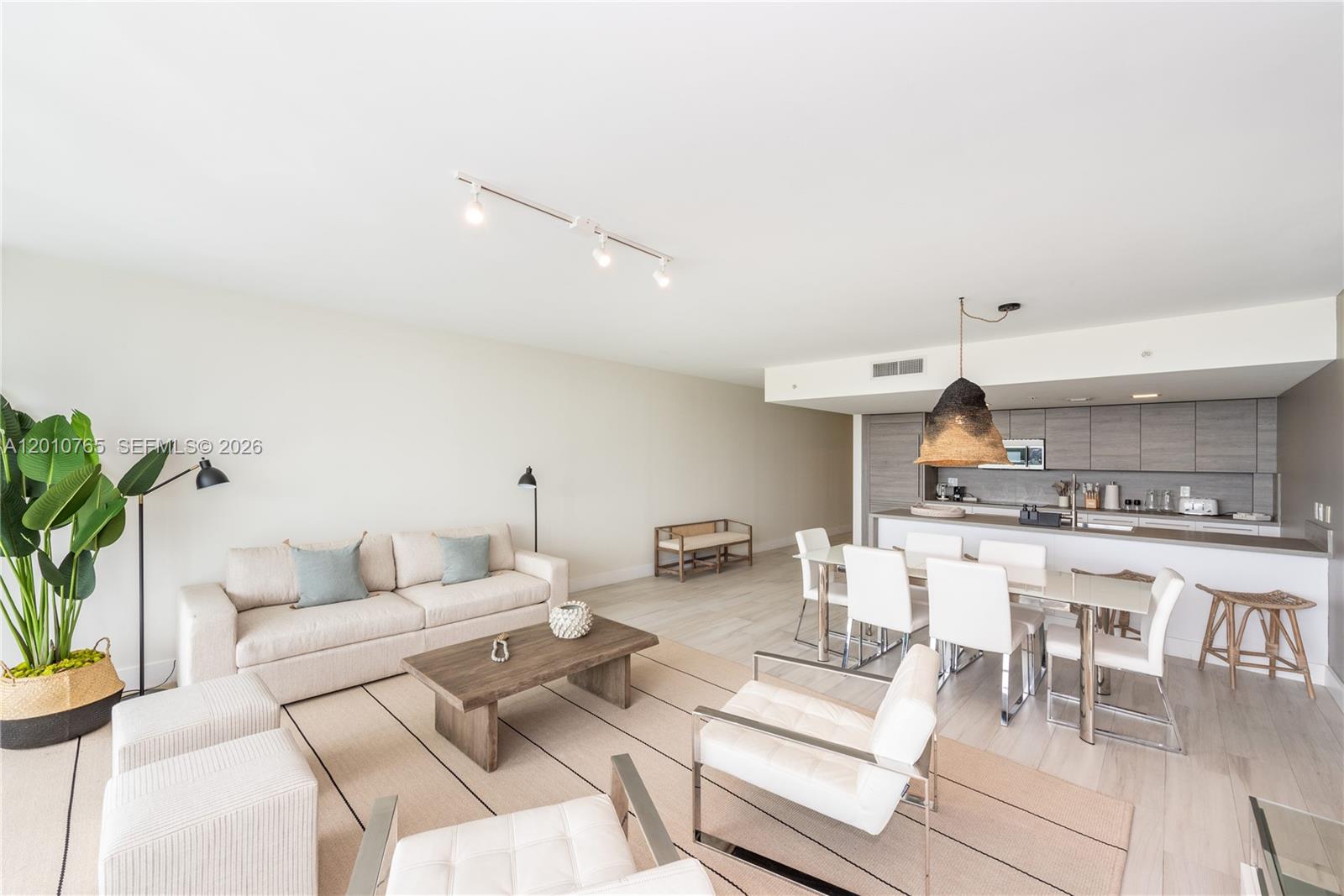 Photo of 400 Sunny Isles Blvd  #1518, Sunny Isles Beach, Florida, 33160 - 