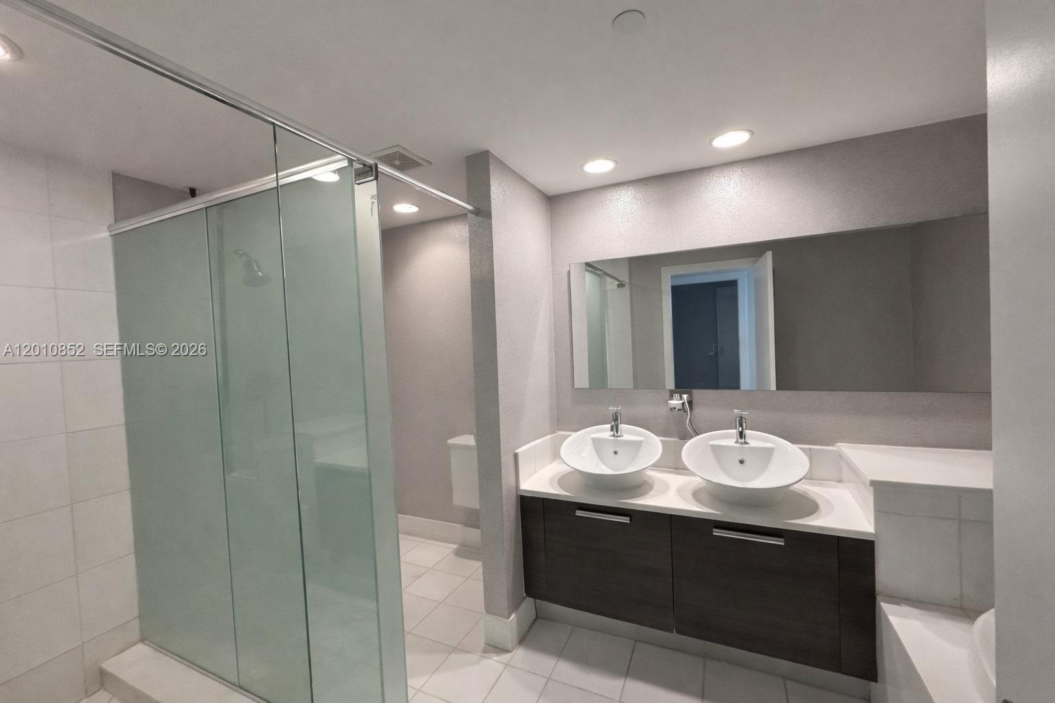 Photo of 2950 188th St  #406, Aventura, Florida, 33180 - 