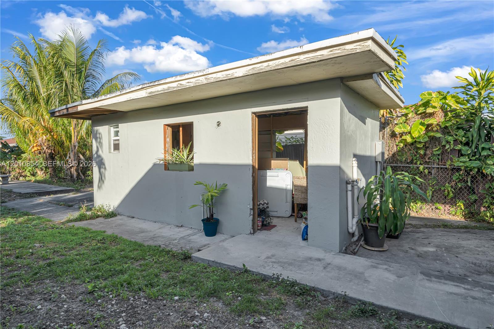 See details / 3156 sq. ft. $ 2026-04-30 0 Photo