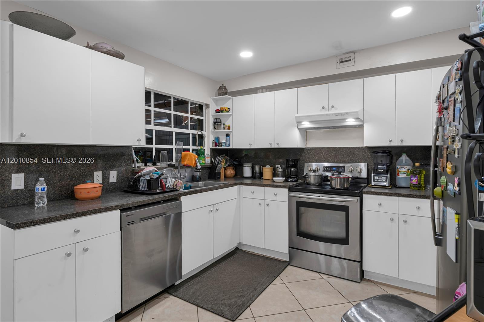 See details / 3156 sq. ft. $ 2026-04-30 0 Photo