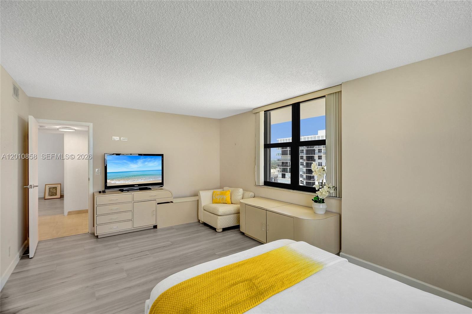 Photo of 2301 Ocean Dr  #2603, Hollywood, Florida, 33019 - 
