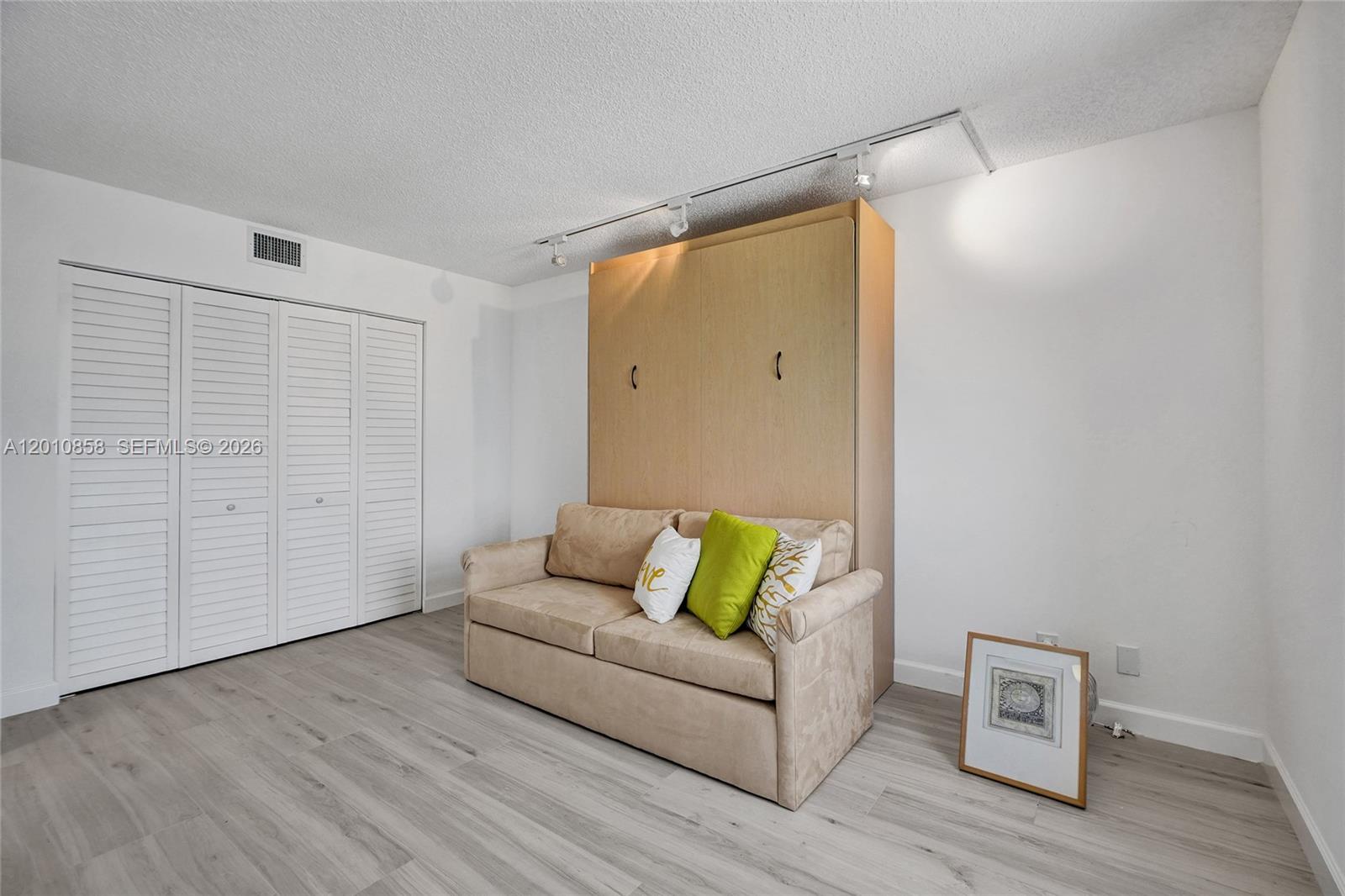 Photo of 2301 Ocean Dr  #2603, Hollywood, Florida, 33019 - 