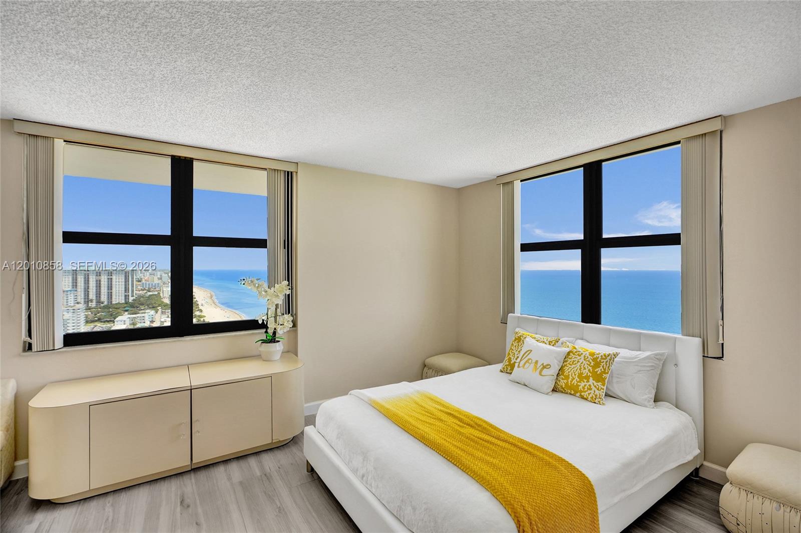 Photo of 2301 Ocean Dr  #2603, Hollywood, Florida, 33019 - 