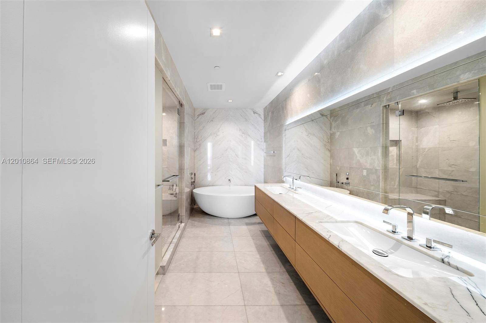 501 4 / 6 3625 sq. ft. $ 2026-04-30 0 Photo
