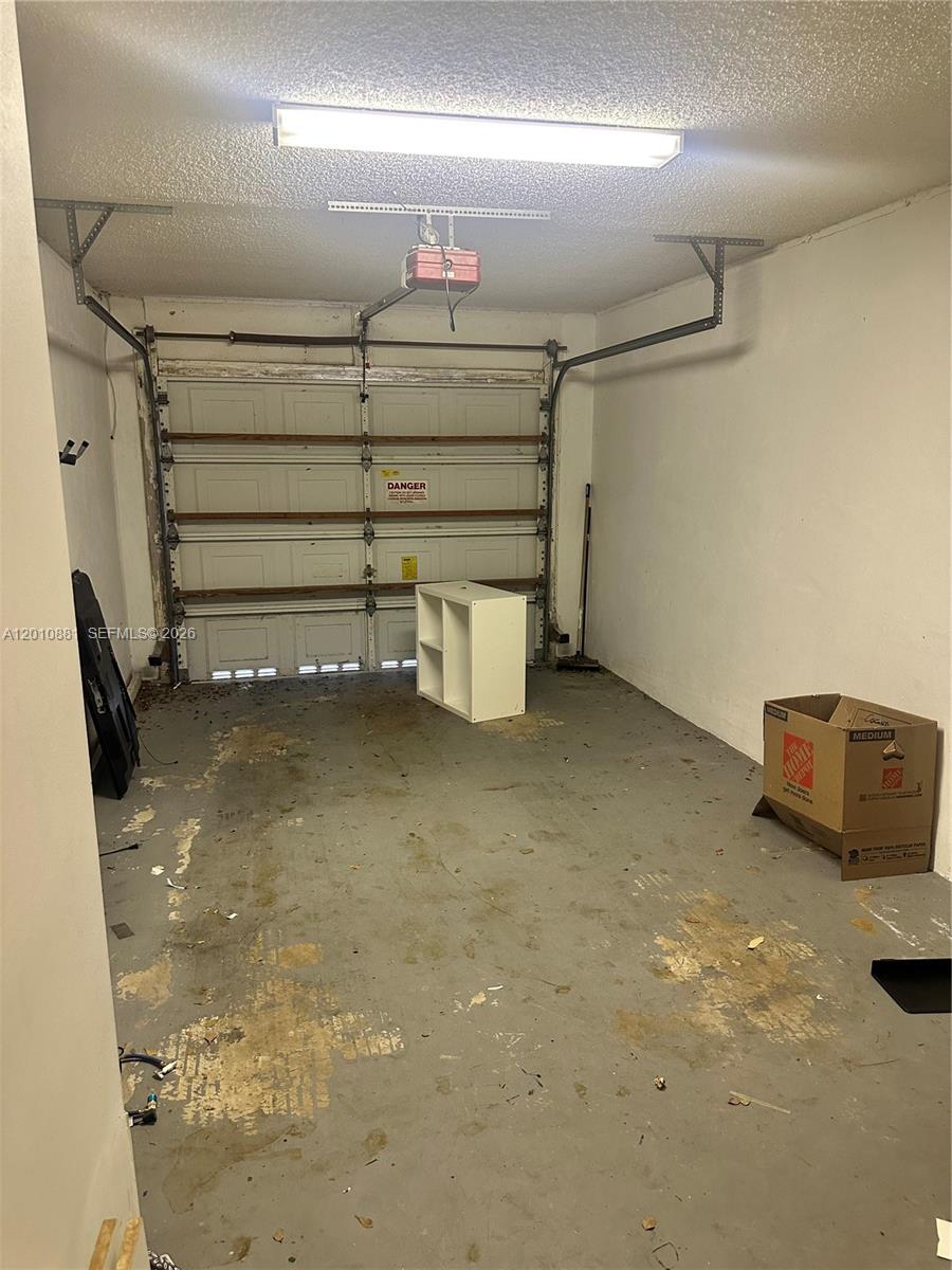 472 2 / 2 1057 sq. ft. $ 2026-04-30 0 Photo