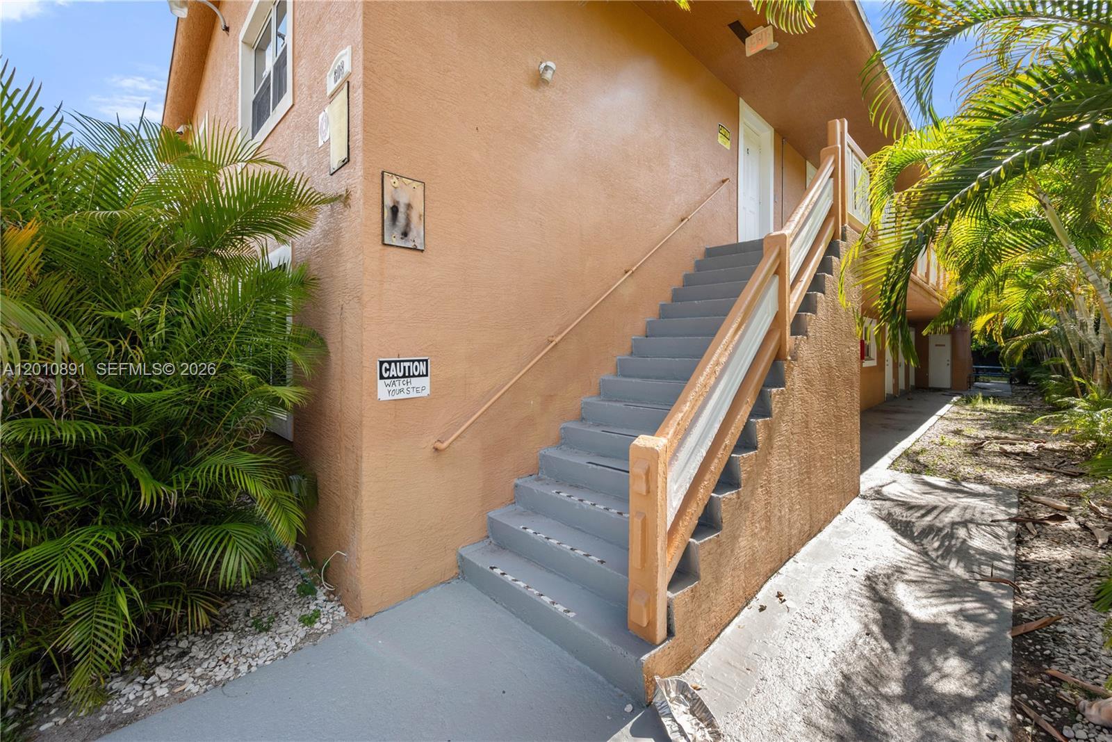   /  4855 sq. ft. $ 2026-04-30 0 Photo