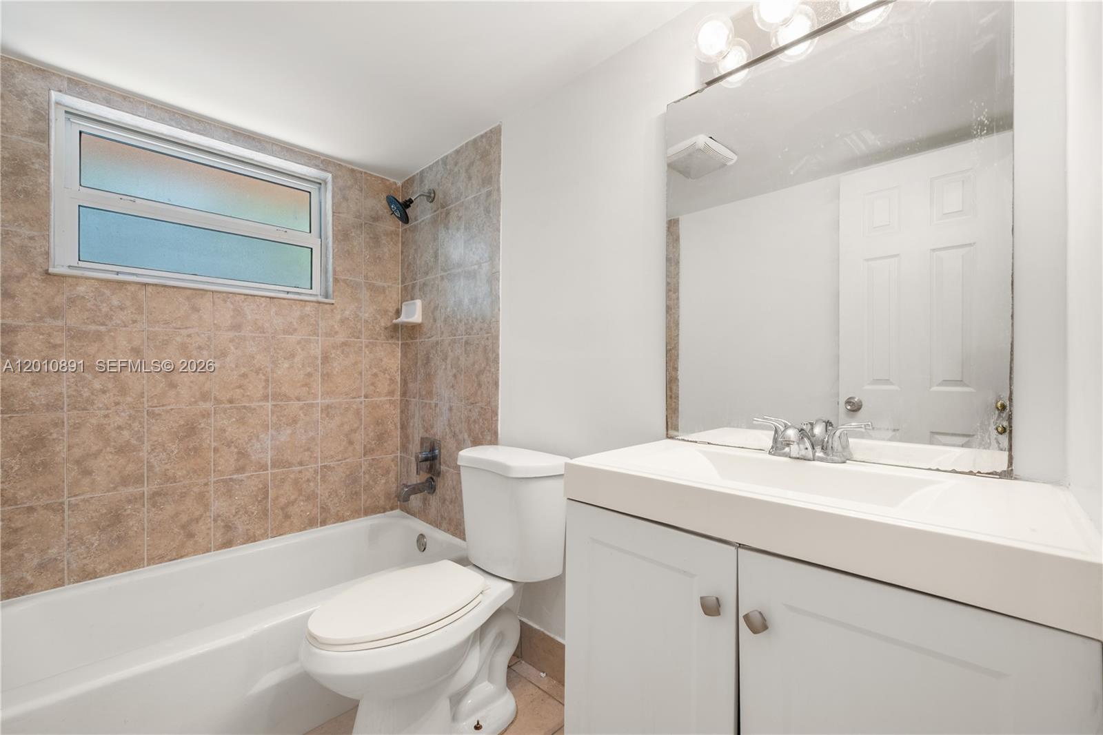   /  4855 sq. ft. $ 2026-04-30 0 Photo