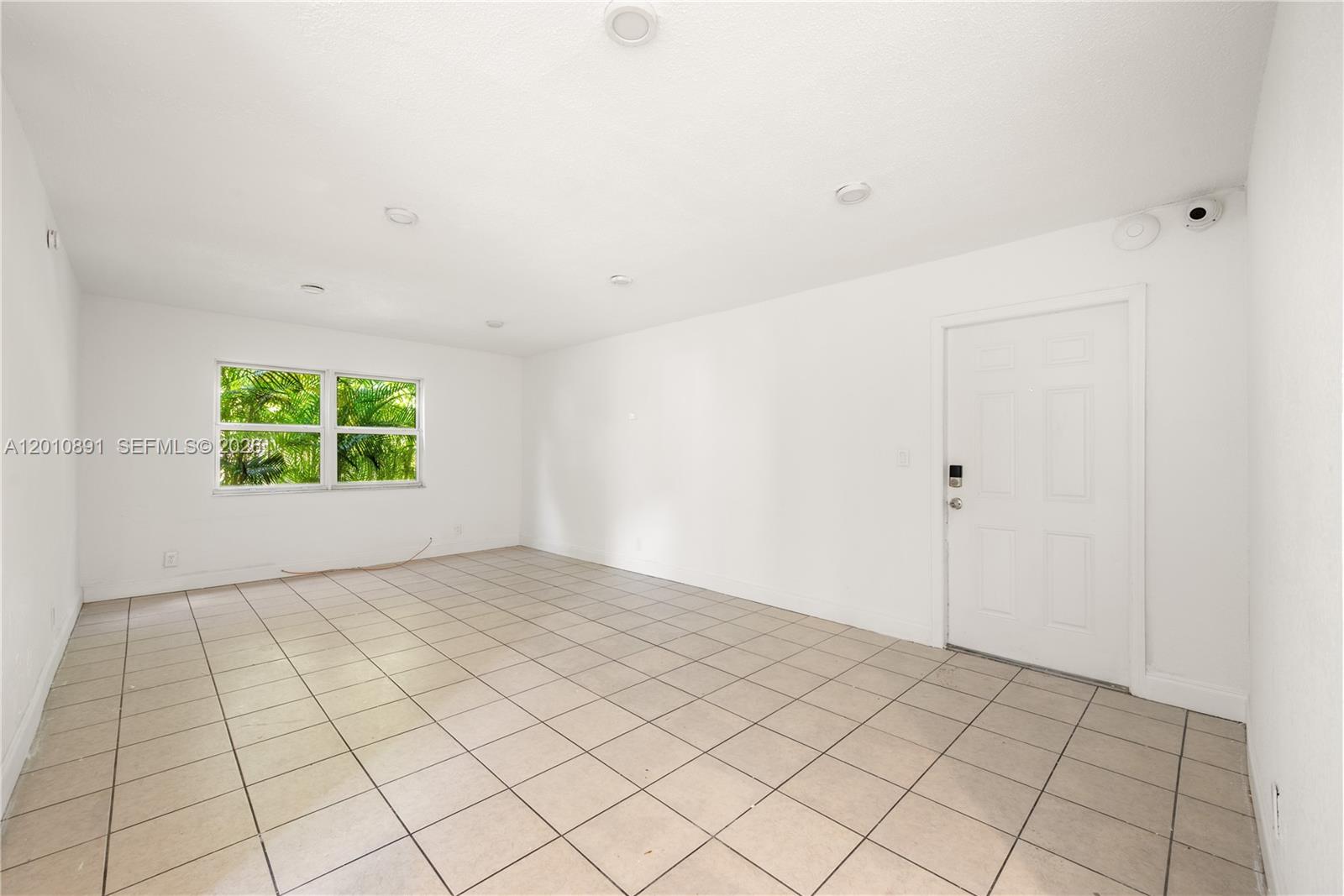   /  4855 sq. ft. $ 2026-04-30 0 Photo