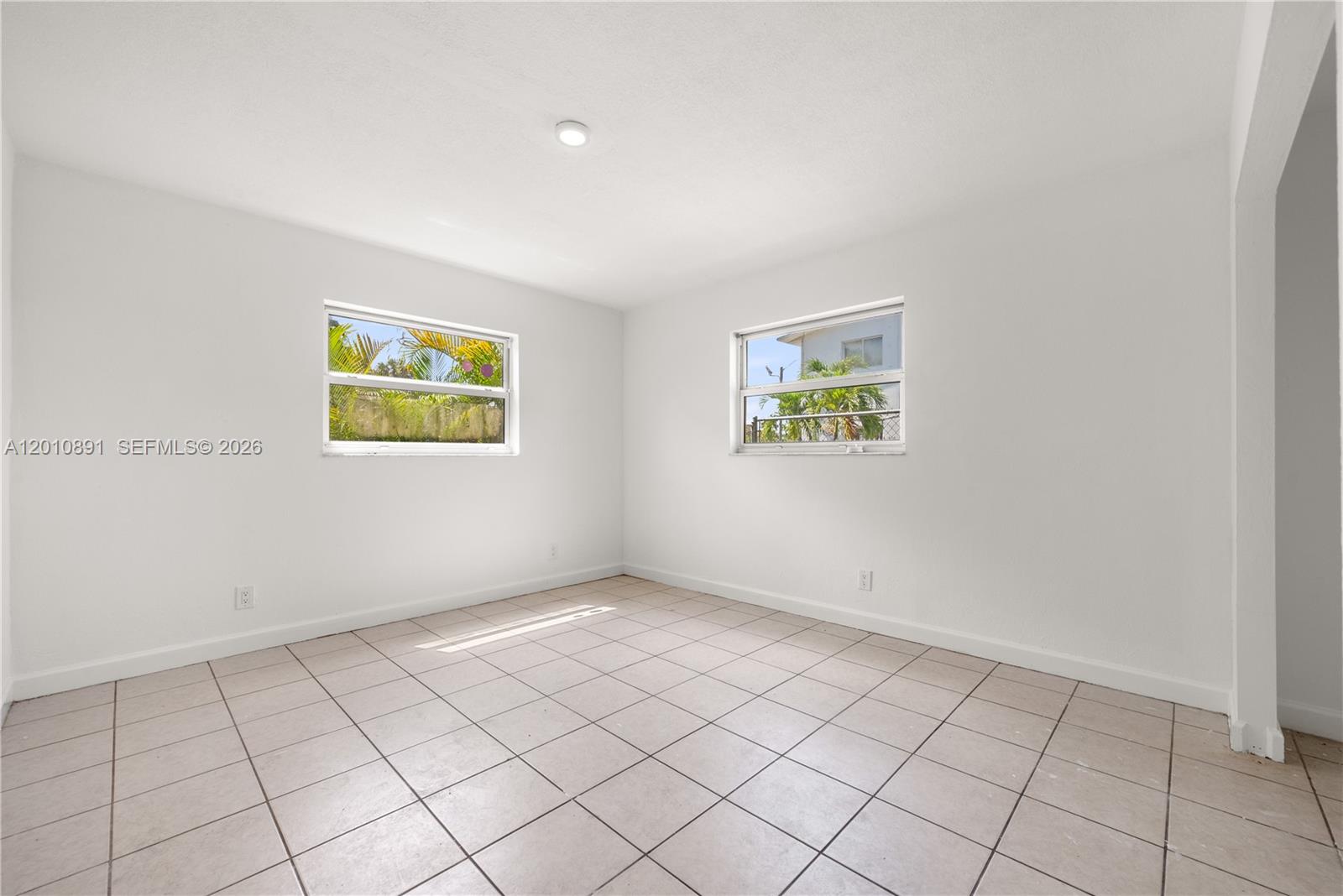   /  4855 sq. ft. $ 2026-04-30 0 Photo
