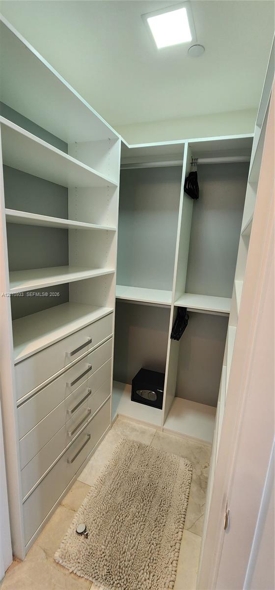 See details 2802 3 / 4 1974 sq. ft. $ 2026-04-30 0 Photo