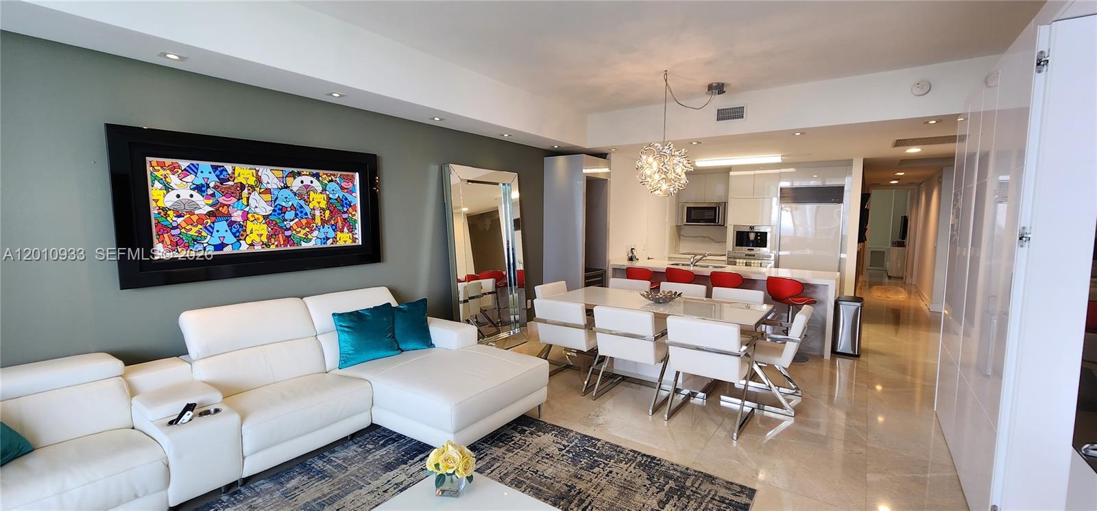 See details 2802 3 / 4 1974 sq. ft. $ 2026-04-30 0 Photo
