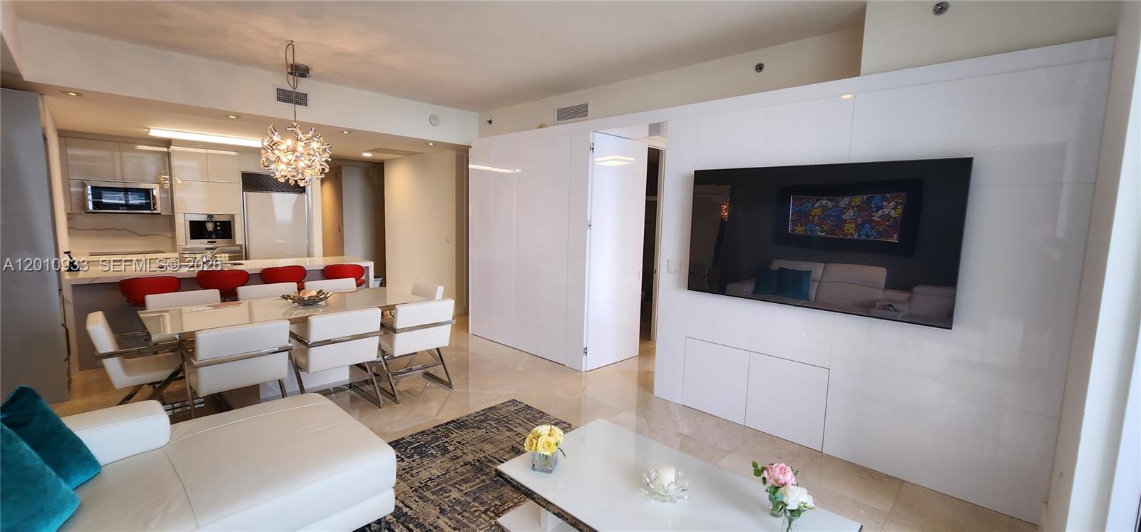 See details 2802 3 / 4 1974 sq. ft. $ 2026-04-30 0 Photo