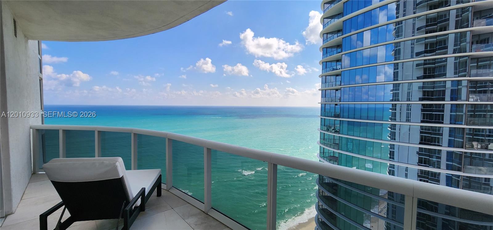 See details 2802 3 / 4 1974 sq. ft. $ 2026-04-30 0 Photo