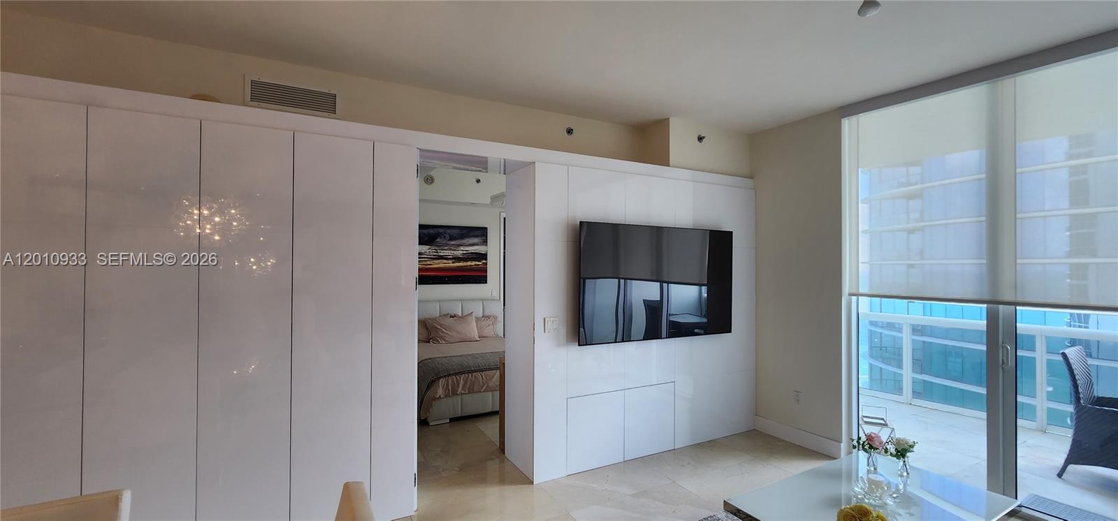 See details 2802 3 / 4 1974 sq. ft. $ 2026-04-30 0 Photo