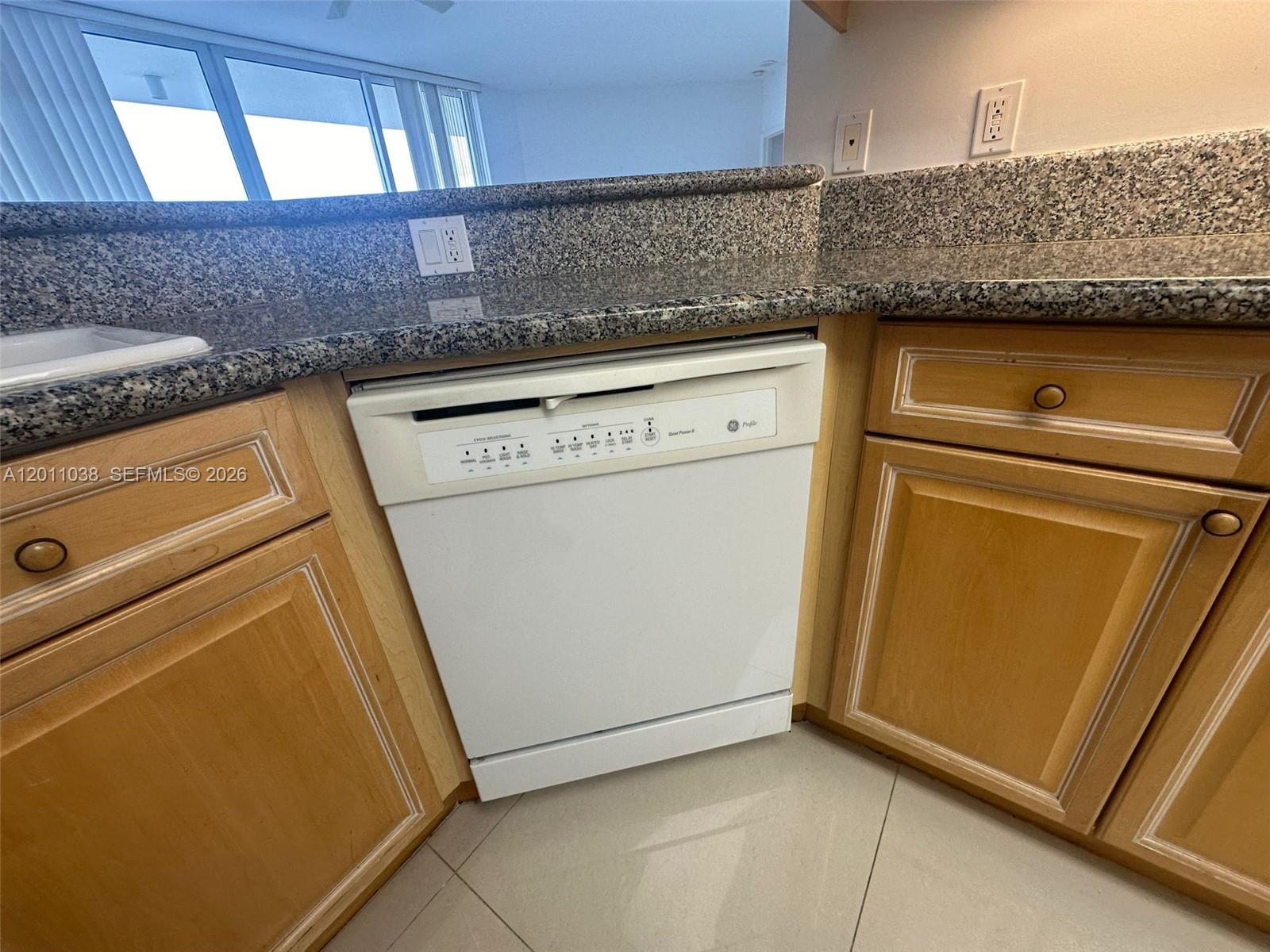 Photo of 6001 Ocean Dr  #503, Hollywood, Florida, 33019 - 