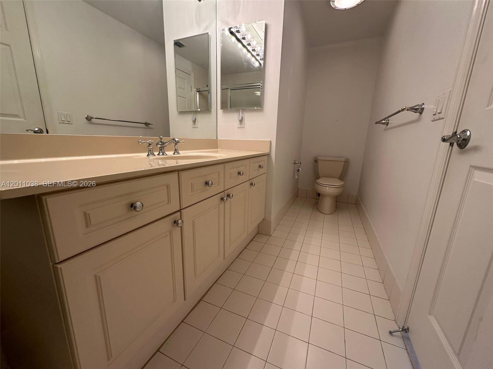 Photo of 6001 Ocean Dr  #503, Hollywood, Florida, 33019 - 
