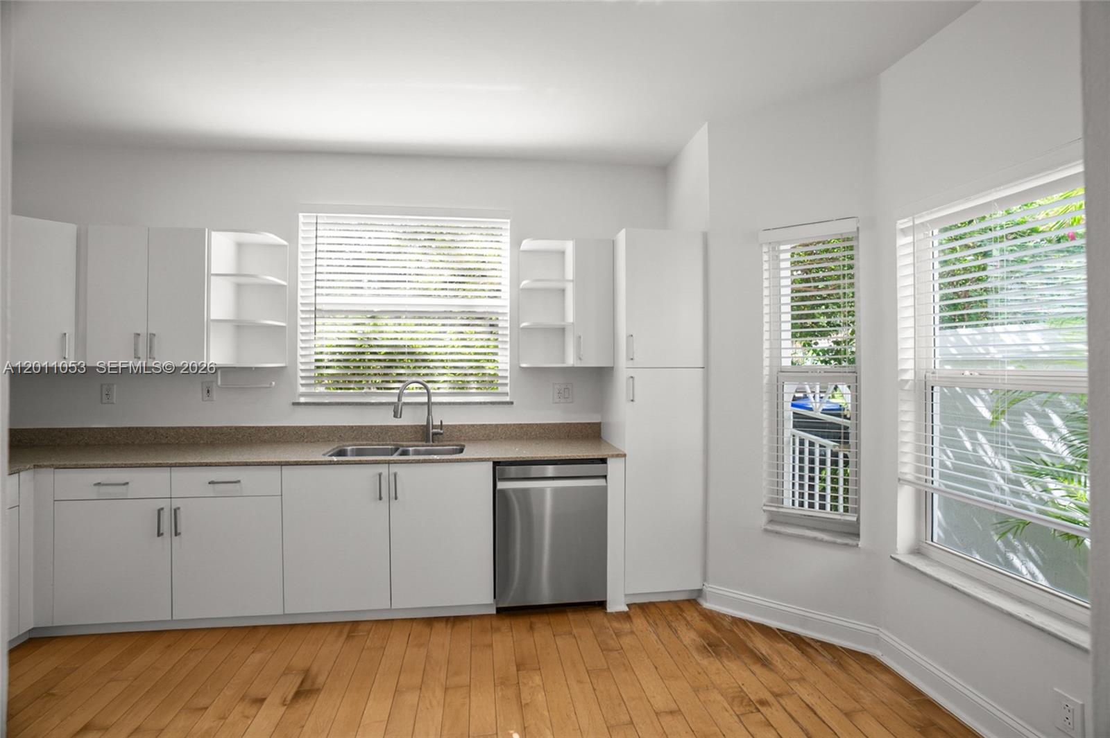 Photo of 1640 Weeping Willow Way  (1640), Hollywood, Florida, 33019 - 