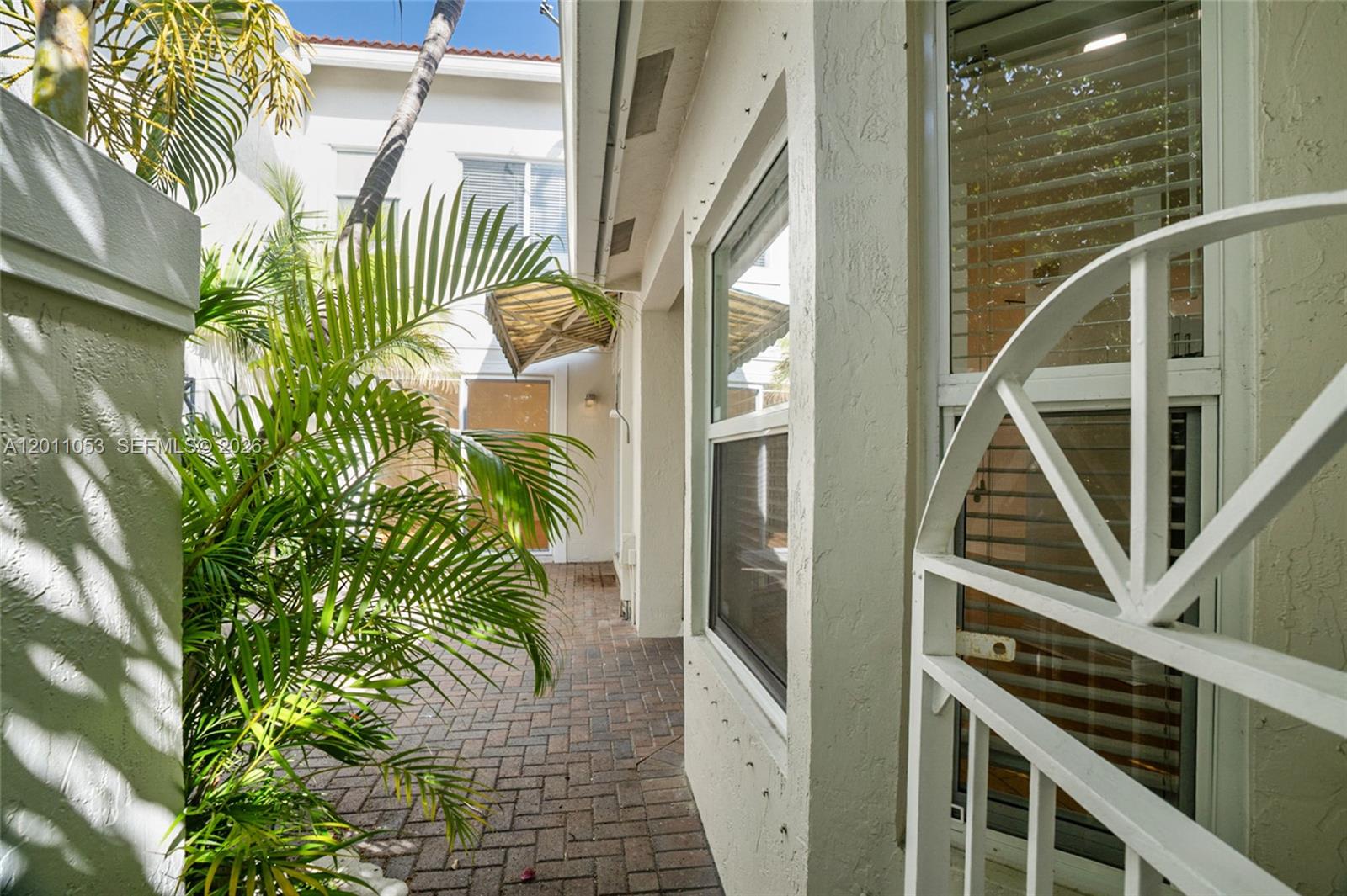 Photo of 1640 Weeping Willow Way  (1640), Hollywood, Florida, 33019 - 
