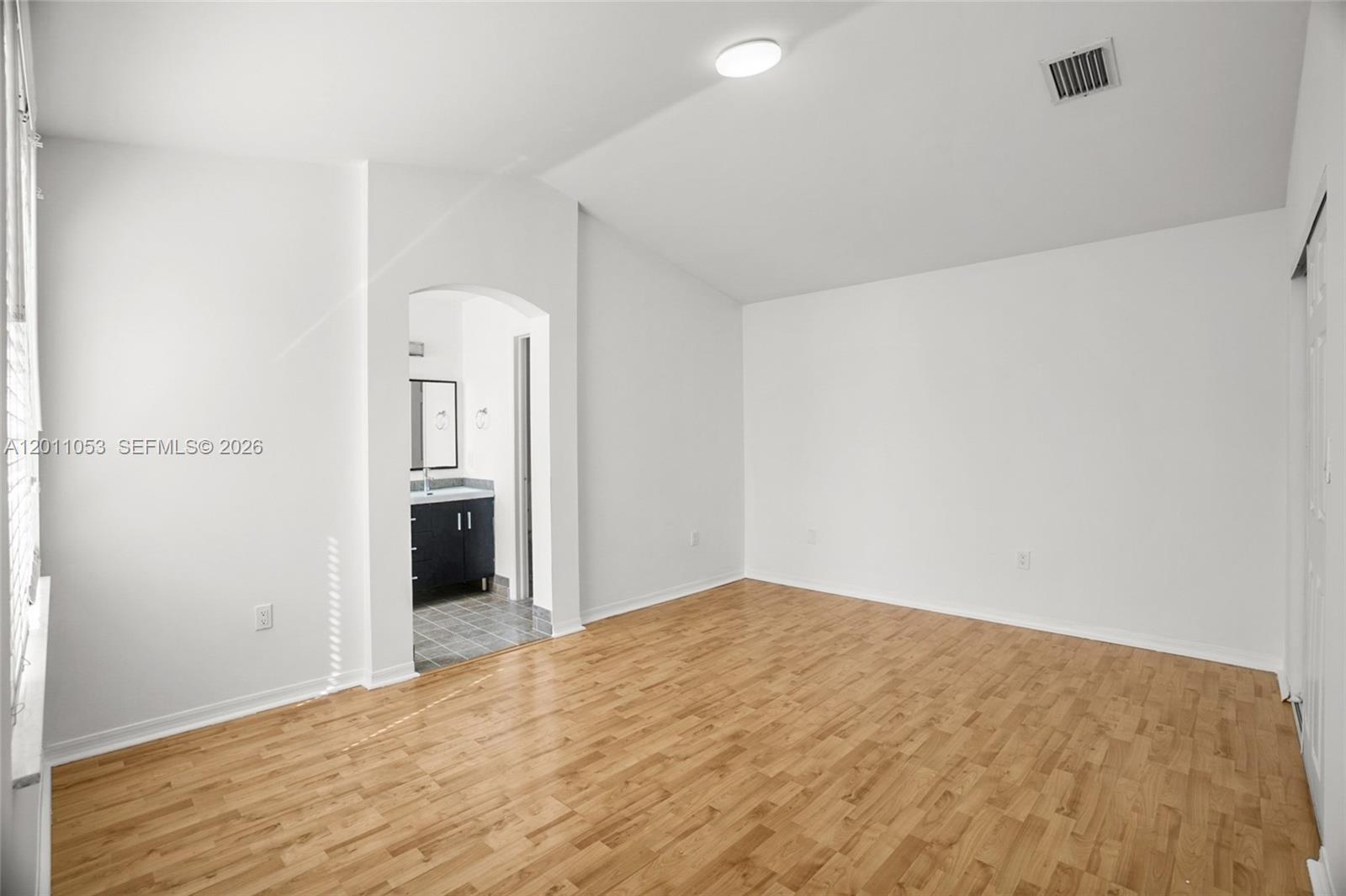 Photo of 1640 Weeping Willow Way  (1640), Hollywood, Florida, 33019 - 