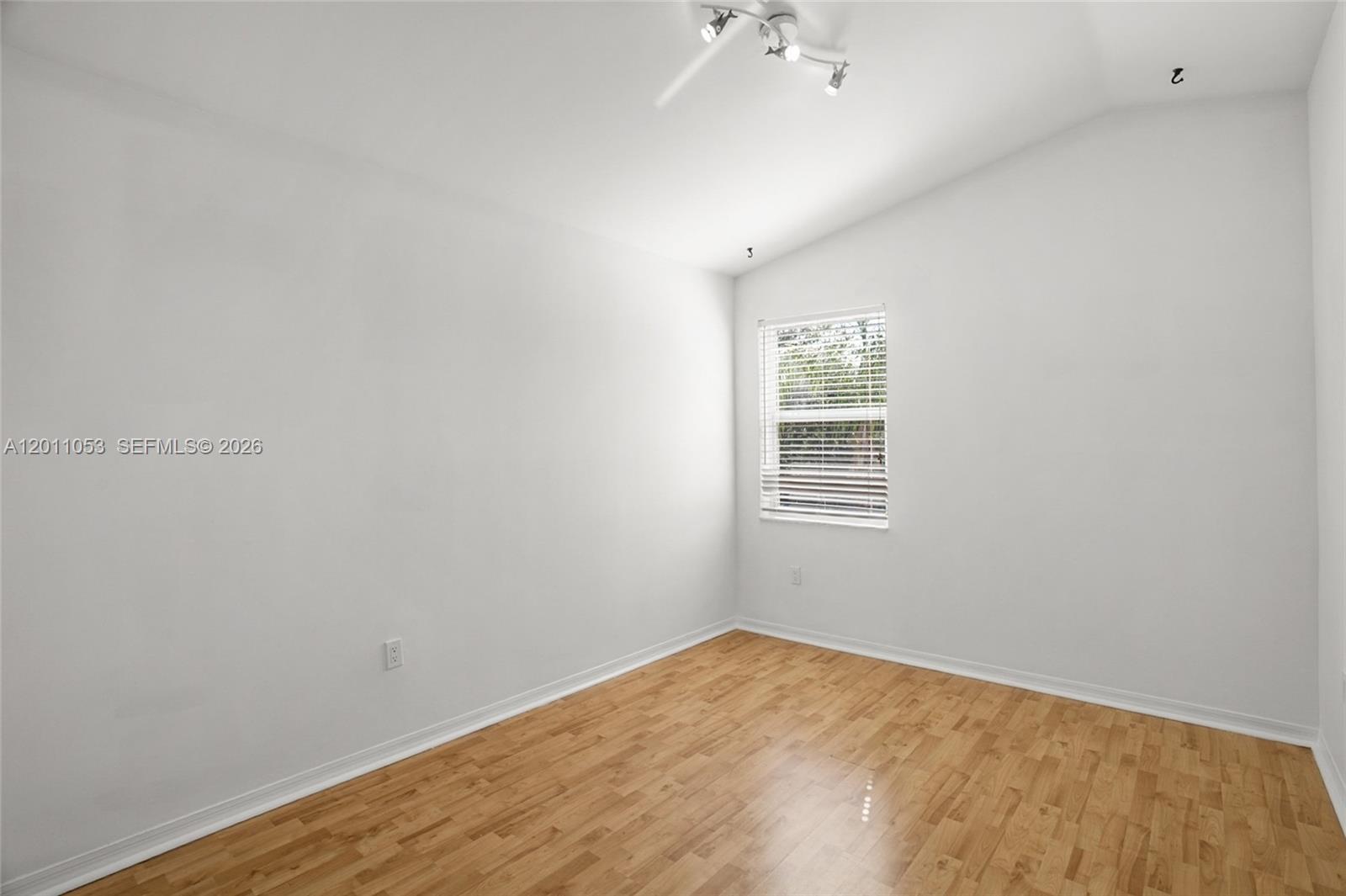 Photo of 1640 Weeping Willow Way  (1640), Hollywood, Florida, 33019 - 